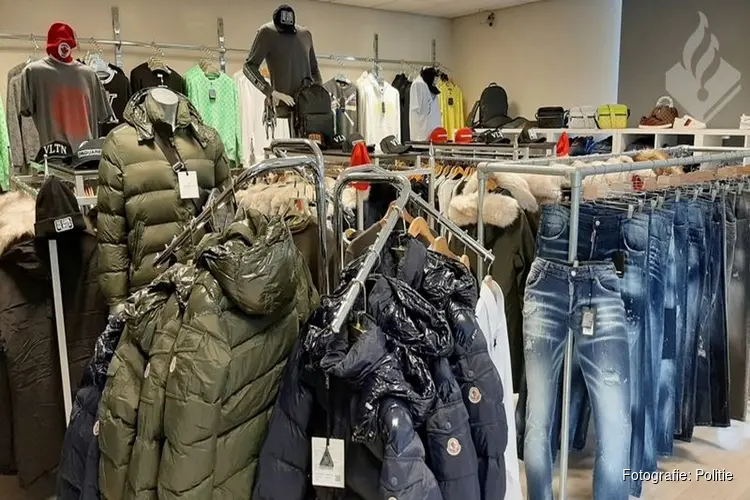 Grote hoeveelheid nepkleding en -schoenen in beslag genomen