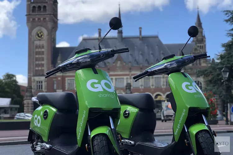 Elektrische deelscooters van GO Sharing rijden nu ook in Den Haag