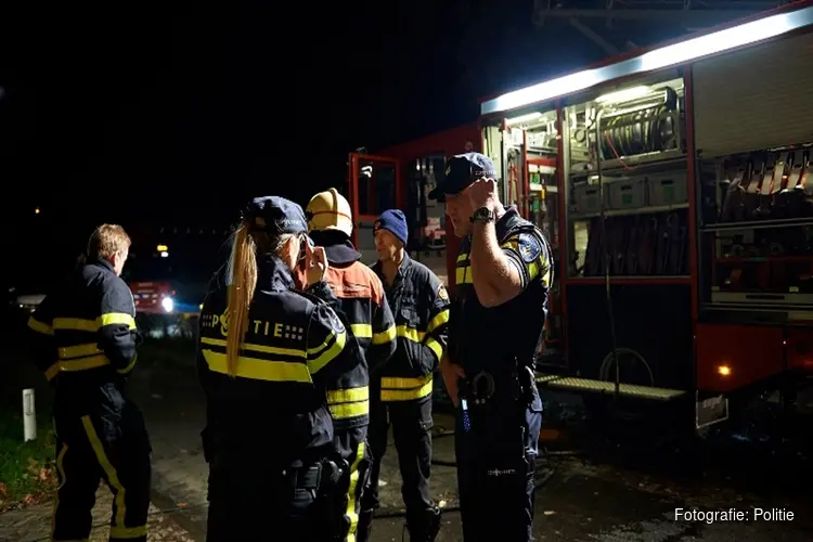 Politie onderzoekt twee autobranden in omgeving Laak