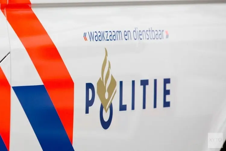 Man mishandelt agenten en vernielt politieauto bij aanhouding