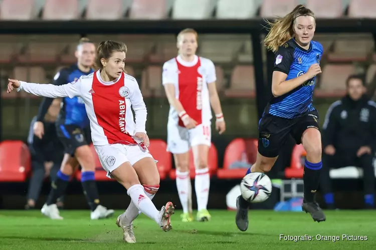 Ajax Vrouwen na rust langs ADO Den Haag