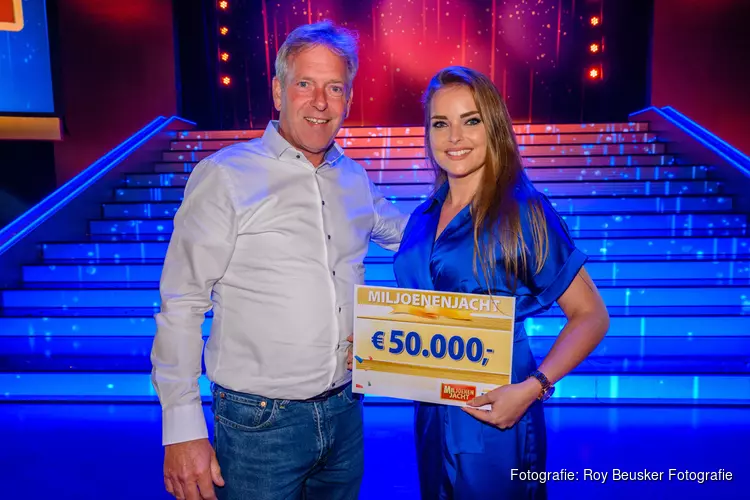 Gouden Bel levert Talitha uit Den Haag 50.000 euro op bij tv-show Postcode Loterij Miljoenenjacht