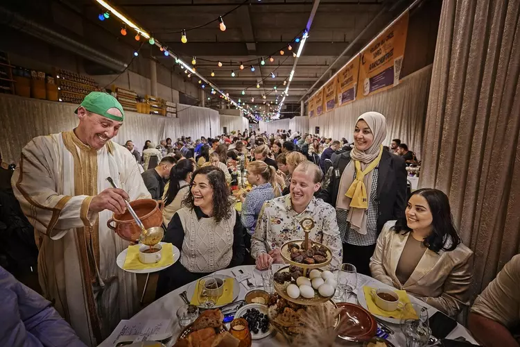 Jumbo winkels Den Haag kijken terug op een geslaagde iftar-aanschuiftafel