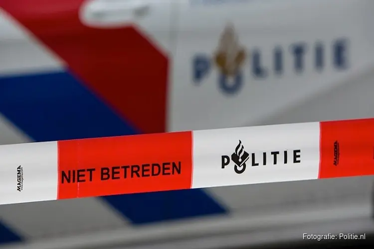 Man (66) overleden na steekincident Leiden, politie op zoek naar verdachte