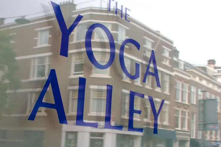 Yogastudio The Yoga Alley opent haar deuren met €60.000,- steun van studenten