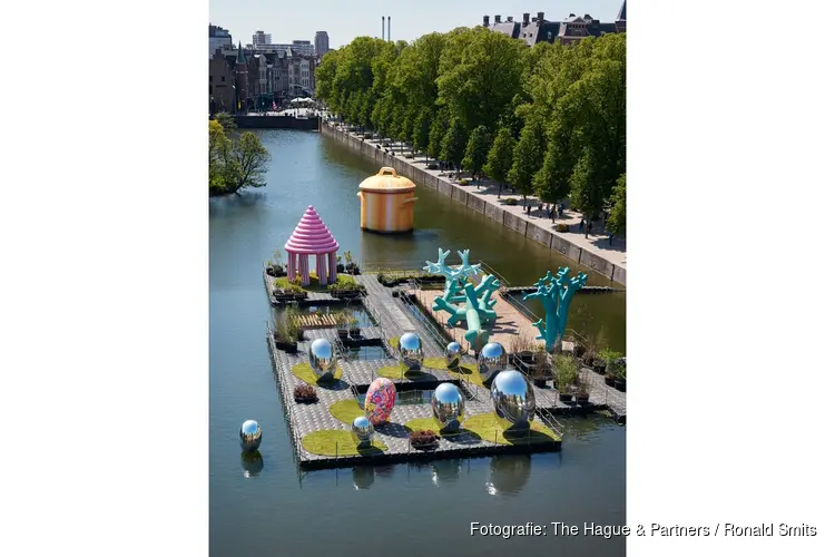 BlowUp Art Den Haag fleurt de Hofvijver op met indrukwekkende opblaaskunst