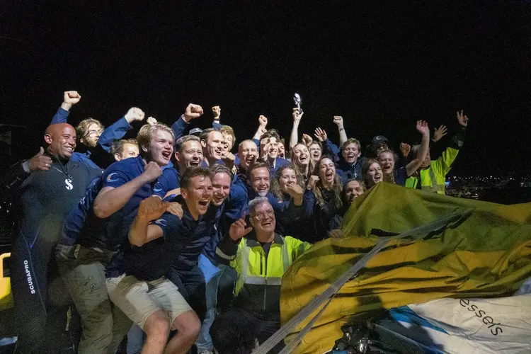 Igor Ruland uit Den Haag vaart naar Verenigd Koninkrijk op waterstofboot met TU Delft Hydro Motion Team