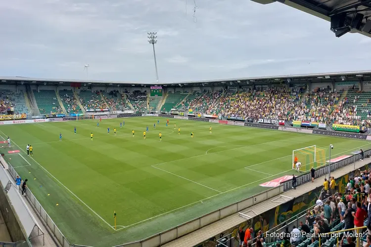 Rode kaart breekt ADO Den Haag op bij competitiestart tegen VVV-Venlo