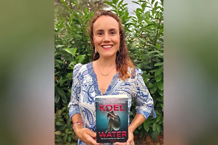 Lokale bestsellerschrijver publiceert nieuwe thriller Koel Water