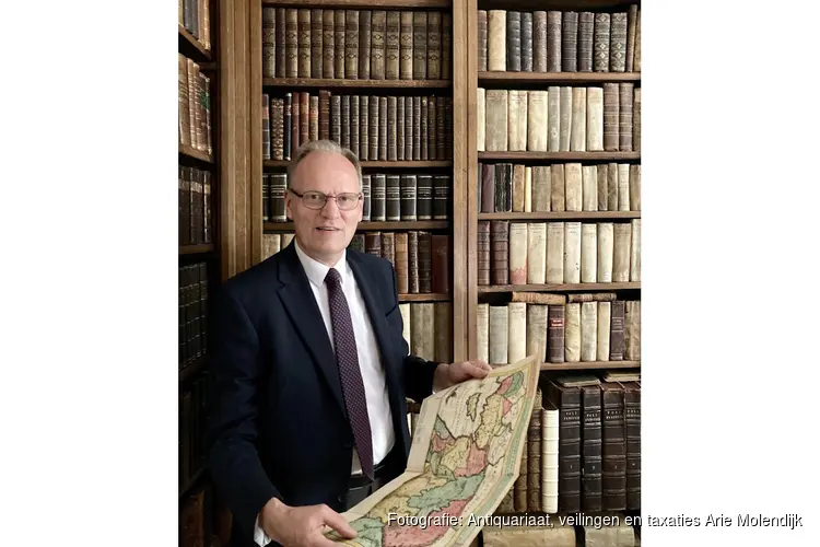 Arie Molendijk taxeert oude boeken in Den Haag/ Kijkduin en Scheveningen