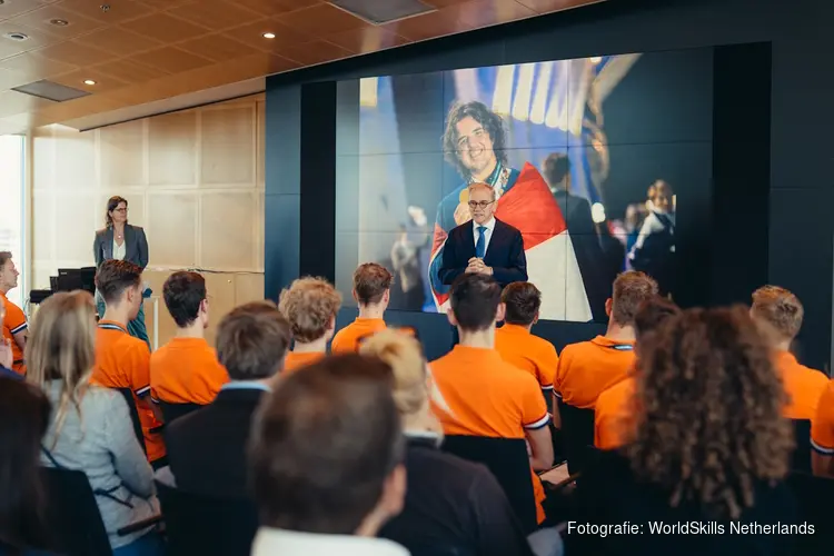 Team Netherlands in Den Haag gehuldigd